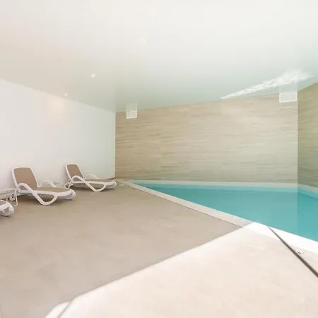 Vibrant Marina Luxury In Lagos
